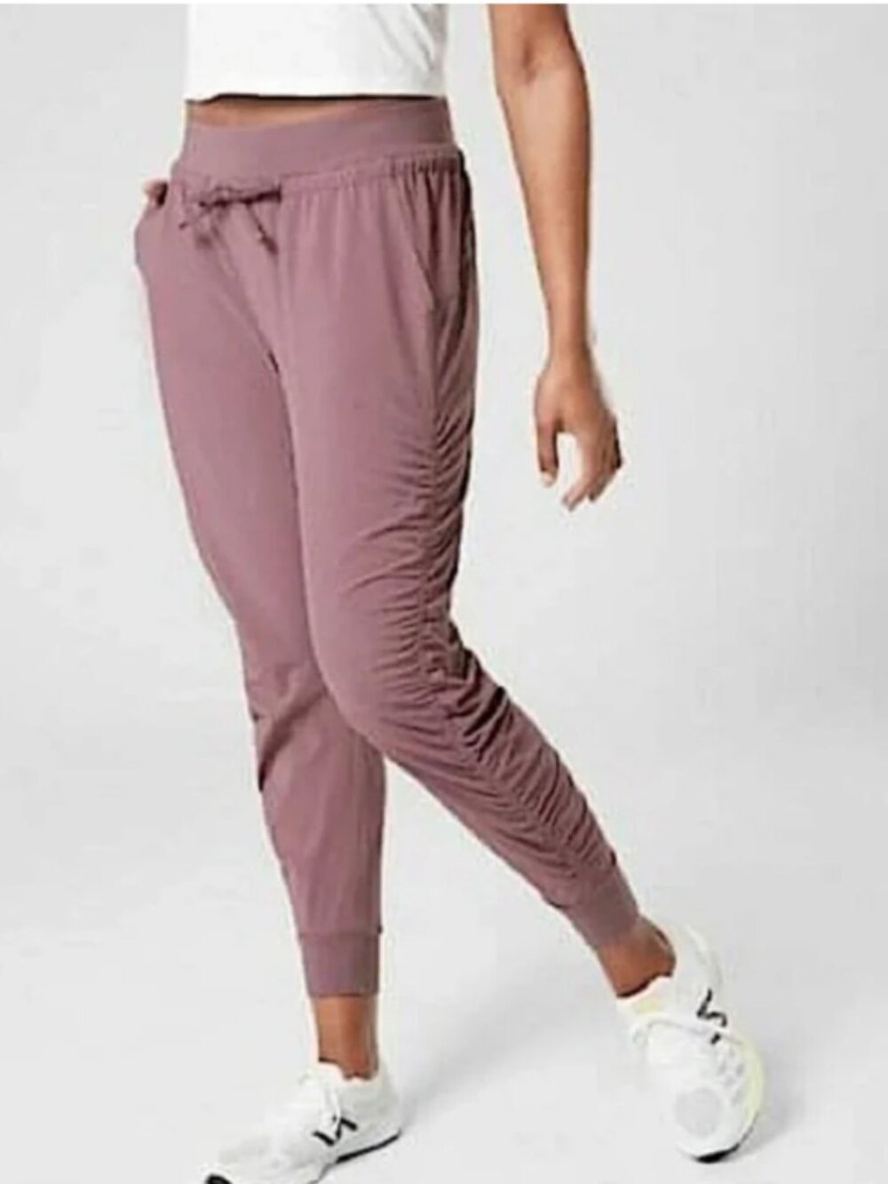 Athleta Women's Attitude Pant, Volcanic Violet Size 6